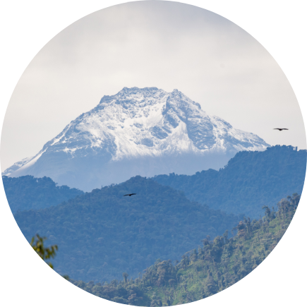 Agua proveniente de las vertientes naturales del volcán corazón en Alóag